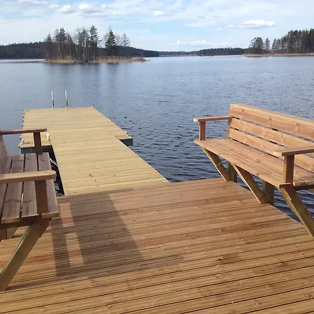 Vila Nestorinranta Lintusalo